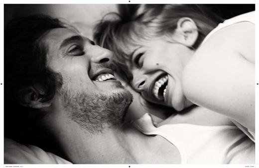 couple-laughing